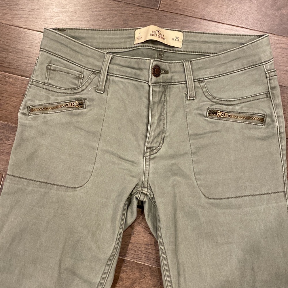 Hollister Jeans - Picture 3 of 5
